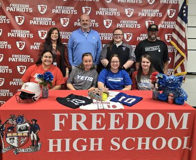 260110-sports-campbell-signing-p1