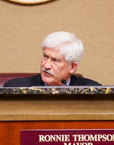 Mayor Ronnie Thompson