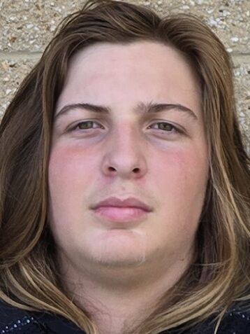 Hunter Ellis #33.jpg