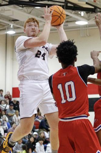 260110-sports-hs-bkb-midseason-p1