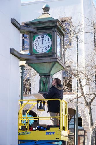 Adding Bottom Clock Structure