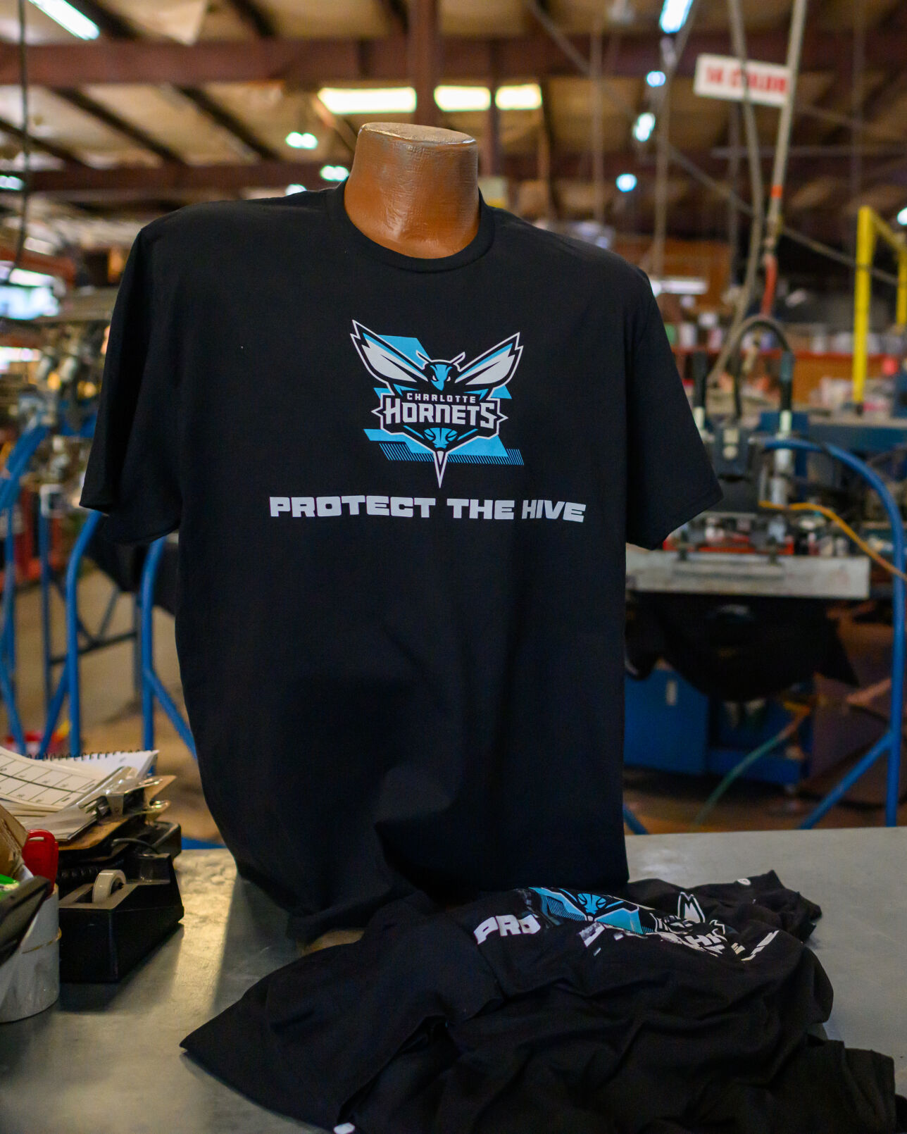 Model Hornets shirt
