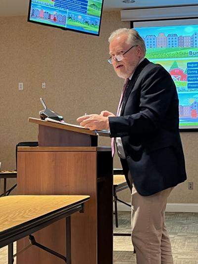 Alan Glines giving a presentation to commissioners in 2024