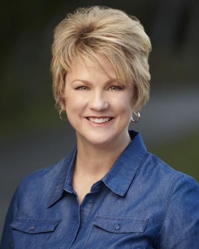 Terri Dixon Headshot.jpg