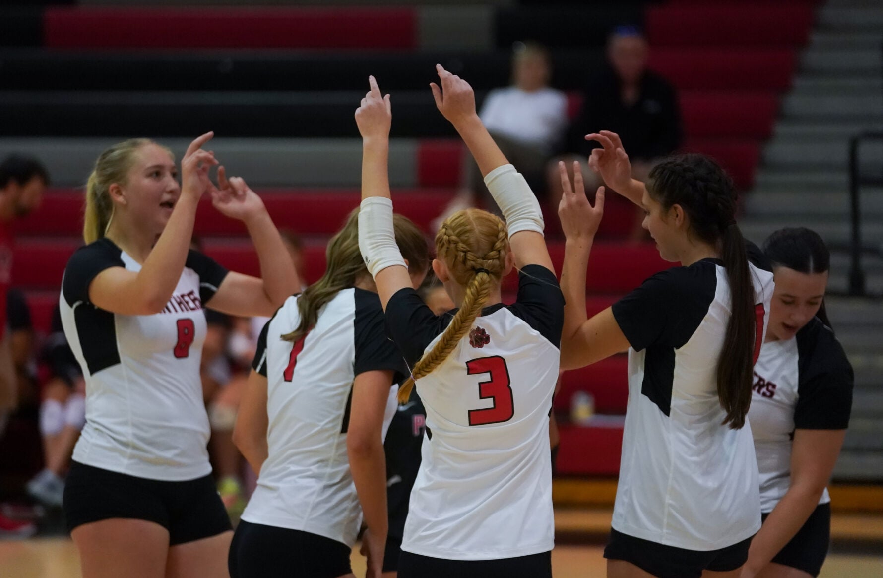 260829-sports-hsvolleyballstandalones-p1
