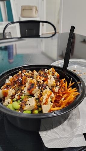 My sushi-free bowl at Ono Poke Bowl