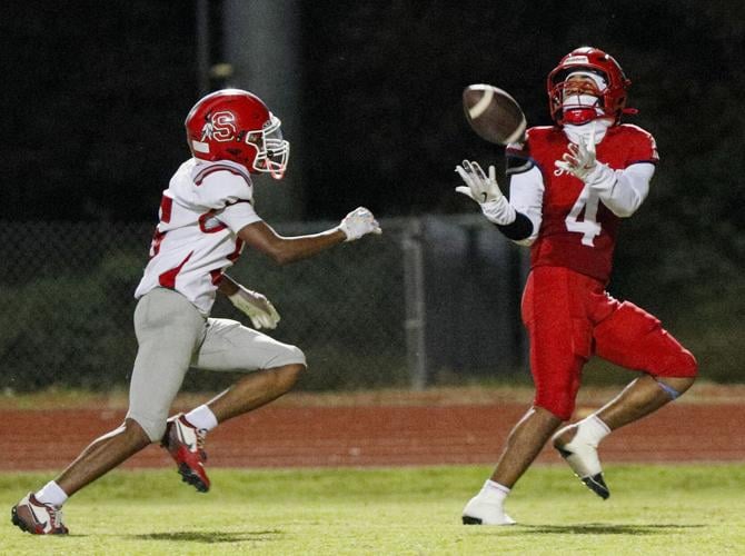 261017-sports-hsfootballstandalones-p1