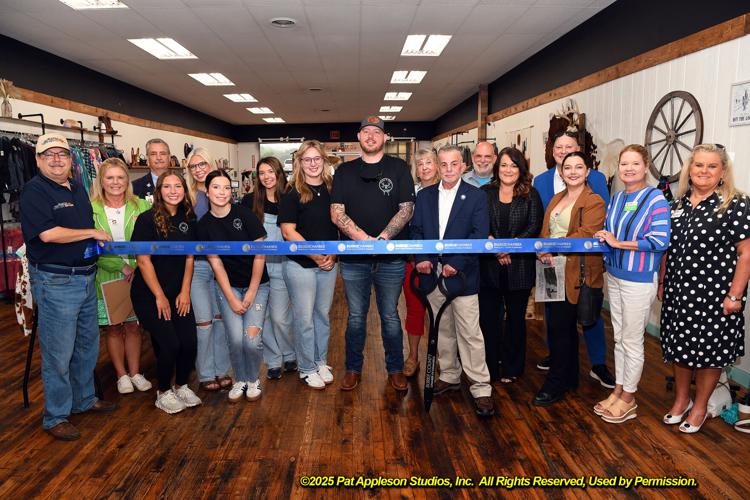 BurkeChamber 030 Ribbon Cutting Buckle and Brew, Valdese, NC 08-05-25.xmp