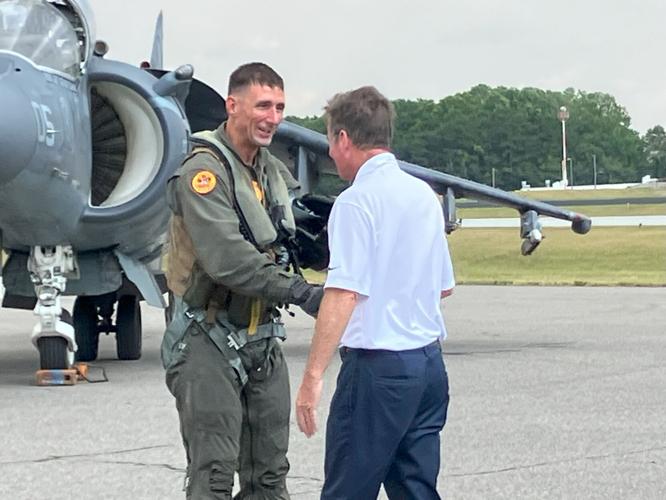 Lt. Col. John “Traper” Cumbie and Mayor Hank Guess