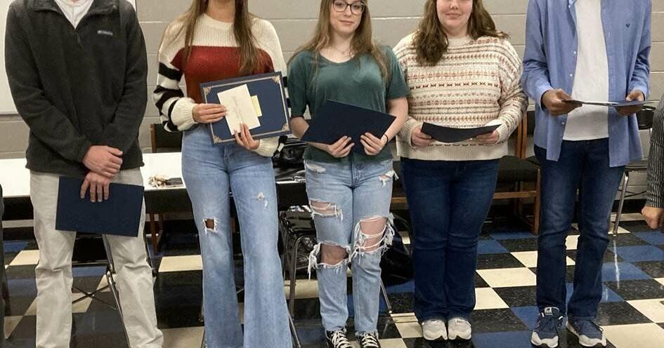 Burke Democratic Women award prizes in democracy essay contest | News ...