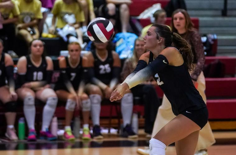261017-sports-hsvolleyballstandalones-p2