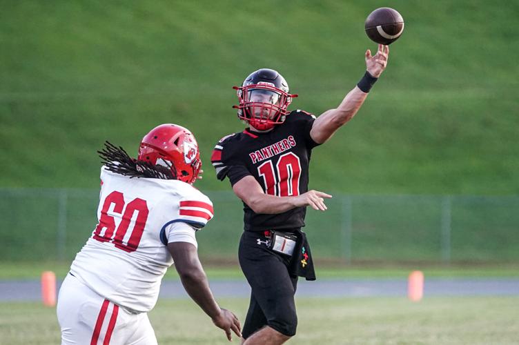 260829-sports-hsfootballstandalones-p2