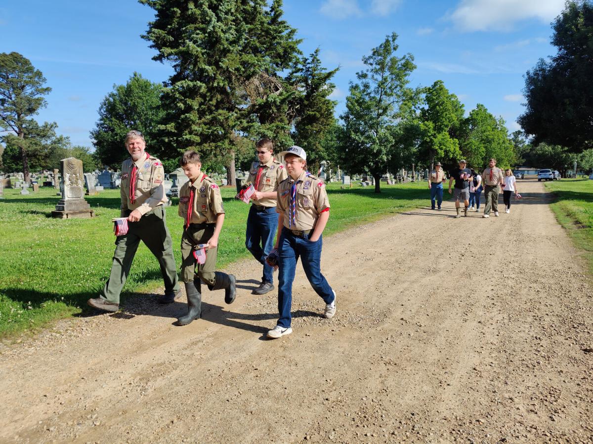 Scouts Memorial Day Flag Planting