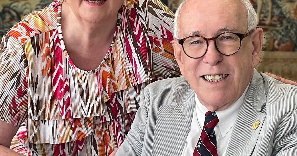 Joint retirement: Law firm co-workers leave jobs at same time after 37 years of working together - Vimarsana News
