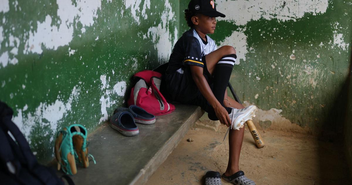 A 12-year-old baseball standout trains through tears after Venezuela quakes leave him homeless