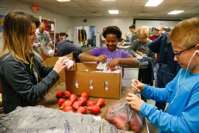 Paris Downtown Food Pantry Launches Annual Stuffing Drive Free