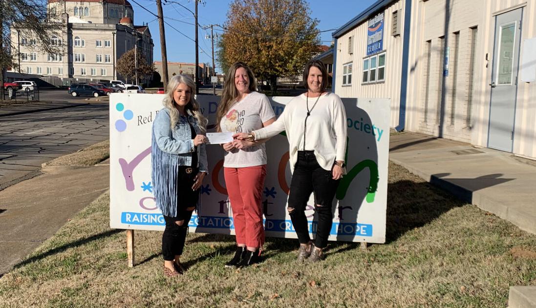 Paying it forward: Local boutiques donate to REACH Center - Vimarsana News