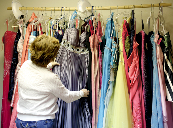 Church gives prom dresses to girls in need | News | theparisnews.com