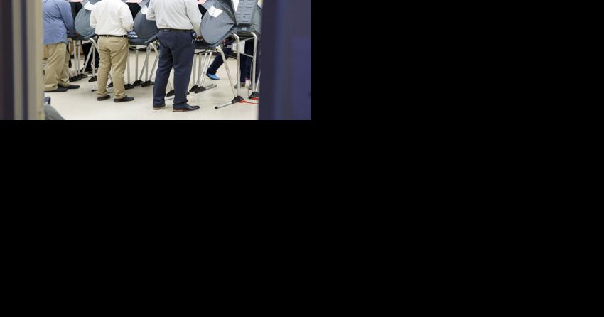 Republican primary includes platform questions - Vimarsana News
