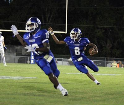 Linden Kildare Beats Clarksville Sports Theparisnews Com
