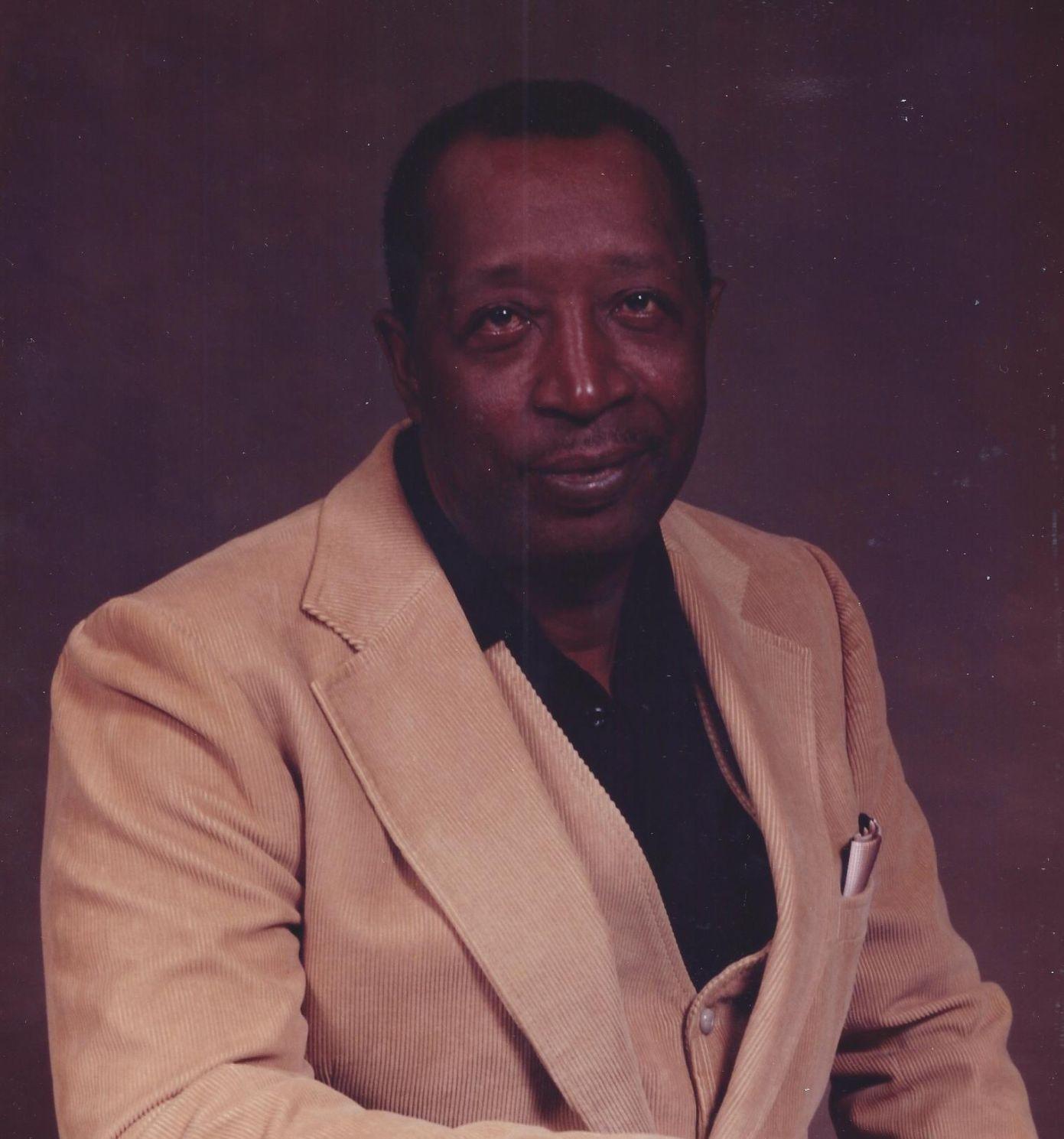 Amos Walker Obituaries