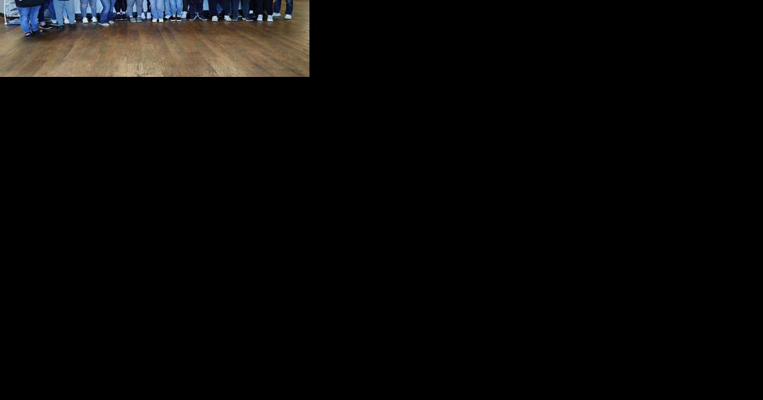 Chisum Class tours The Paris News - Vimarsana News
