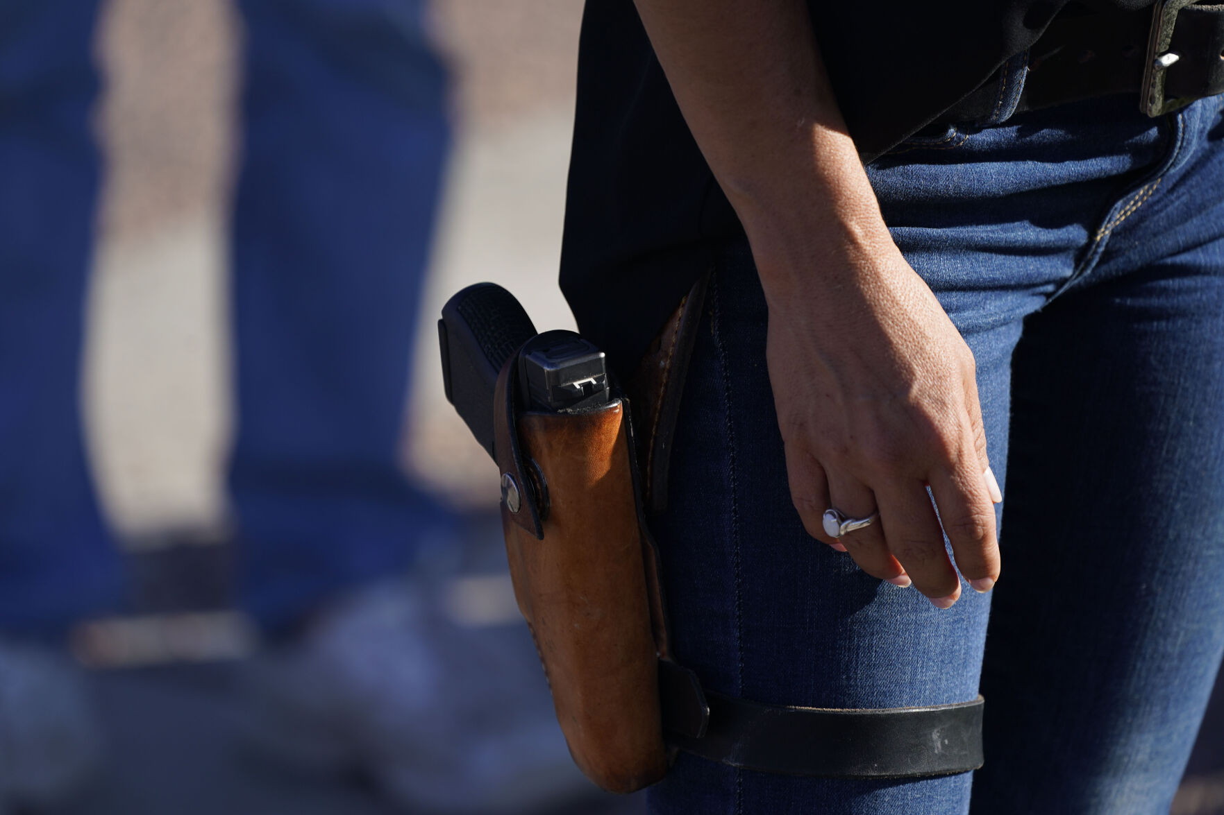 LAST MINUTE GIFT GUIDE: Gun shops face inventory issues as shopping ramps up - Vimarsana News