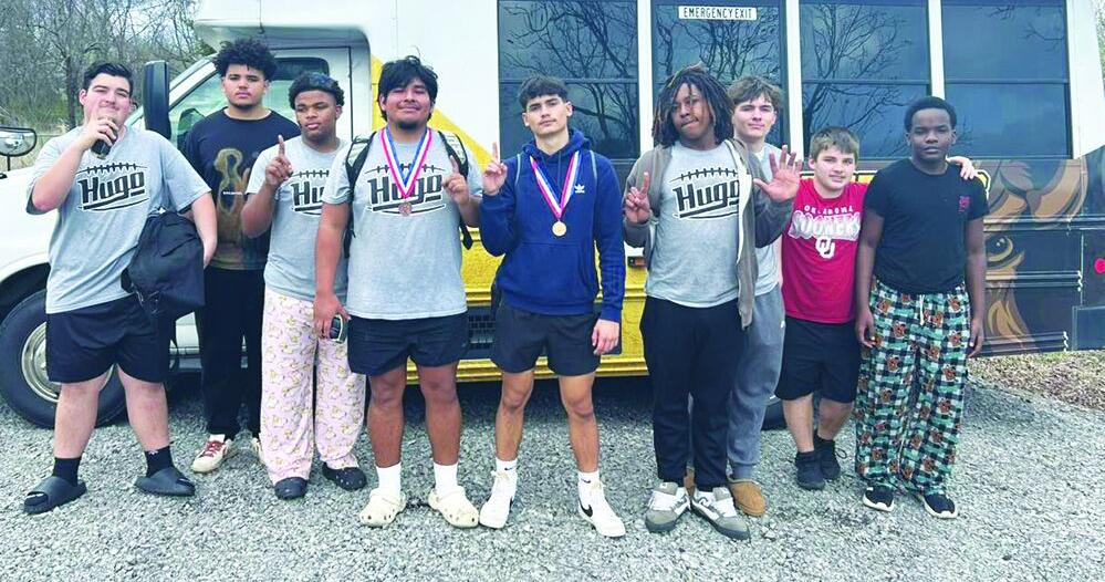 Hugo High School qualifies three for state powerlifting | Free ...