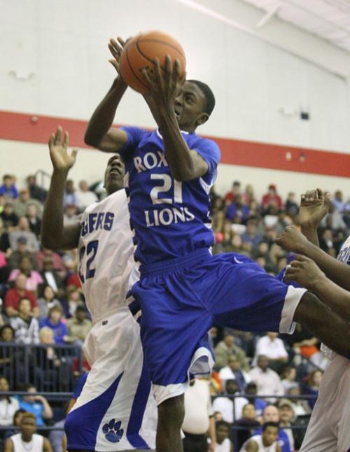 Roxton Lester Green Pulls Down A Rebound Sports Theparisnews Com