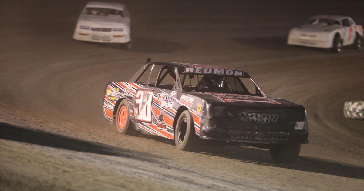 Hundreds gather at Rocket Raceway Park | Sports | theparisnews.com