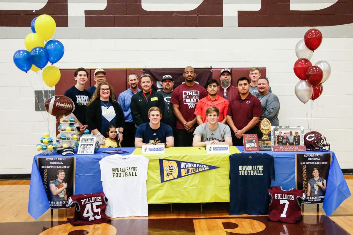 Knickerbocker Twins Sign To Play Football At Howard Payne