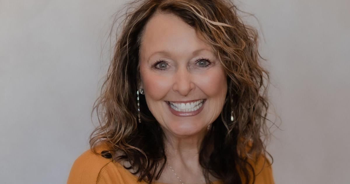 Bryan, McAulay retire from First Federal Community Bank | News Bryan, McAulay retire from First Federal Community Bank | News