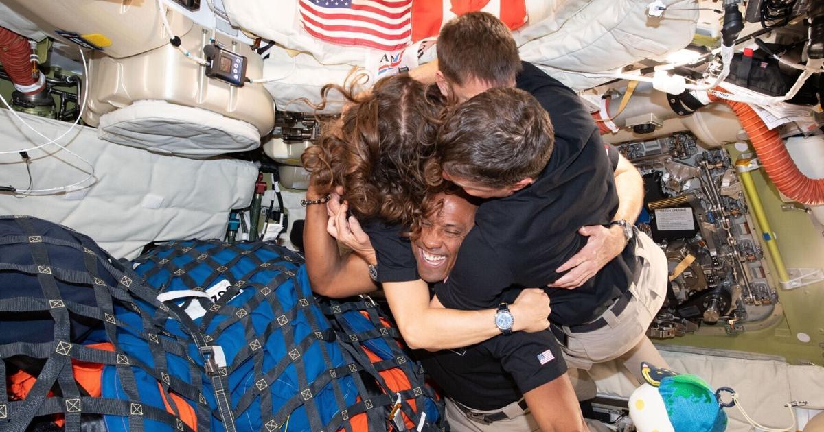 Artemis II crew splashes down in the Pacific Ocean, ending record-breaking trip to the moon