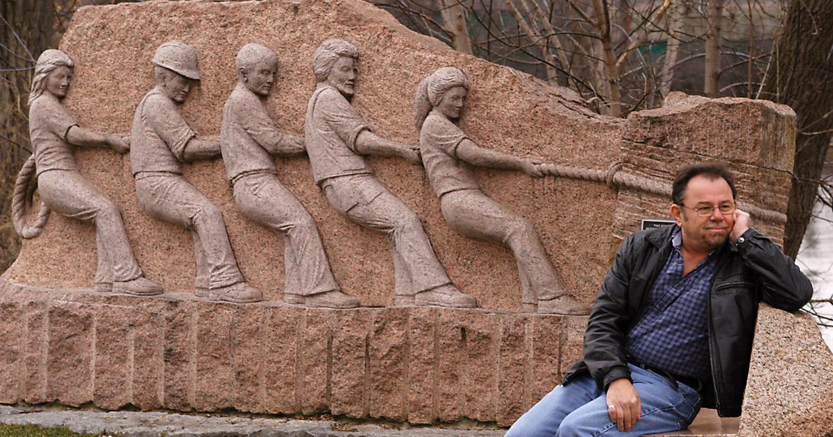 PeterBio: Keith Riel