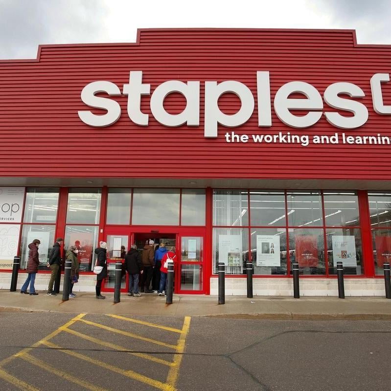 Staples celebrates store's grand re-opening in south Barrie - Barrie News