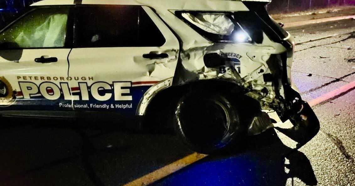 Peterborough police officers injured in three-vehicle crash - Vimarsana News