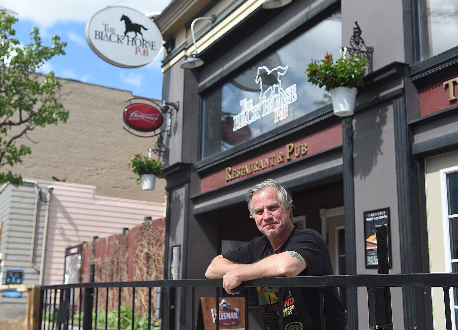 The Black Horse Pub in Peterborough to reopen after owner secures