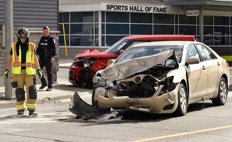 Locking Collision Photos: Two-vehicle collision at Lansdowne and Lock