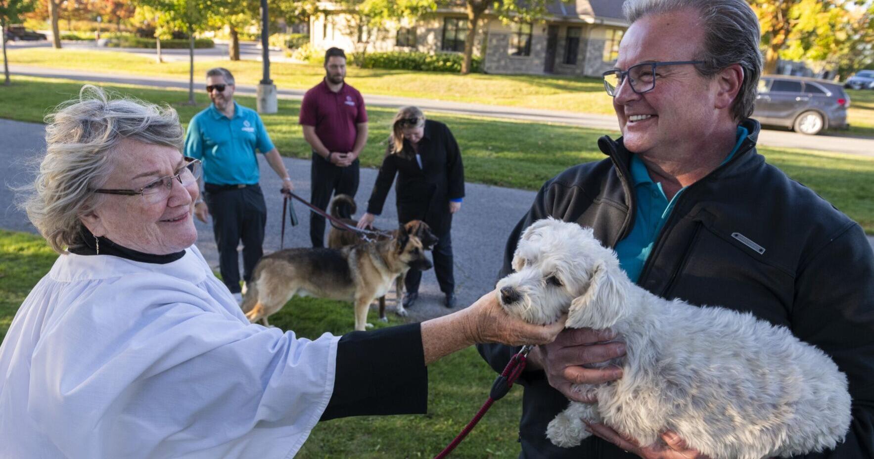 Bless Your Pet event held at Highland Park Funeral Centre
