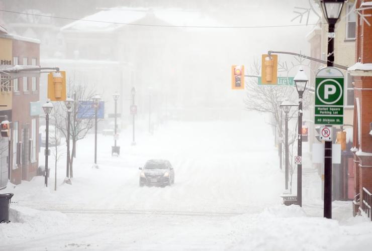 More than 30 cm of snow falls in Waterloo Region, ‘a one-in-20-year storm’