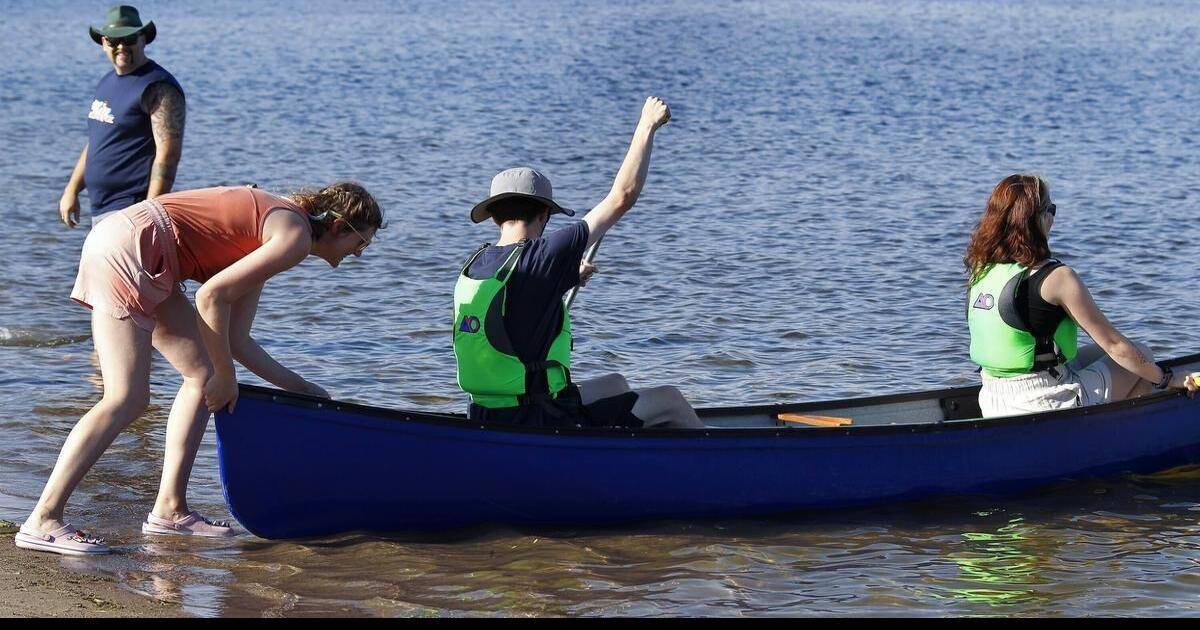 Photos People take to waters in canoes, kayaks for Family Paddle Day