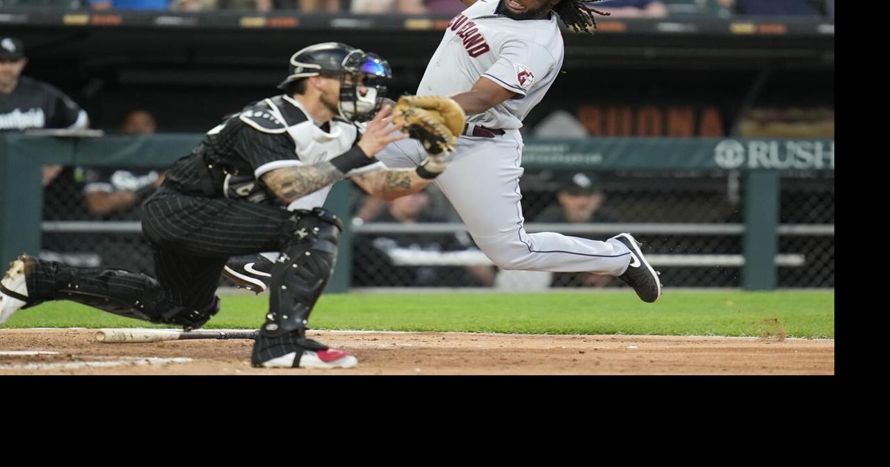 Andrew Vaughn gets 4 hits as White Sox beat Blue Jays 8-7