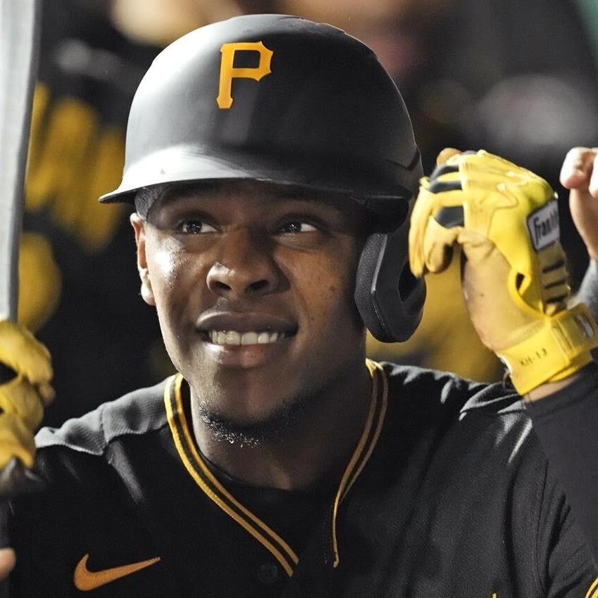 Ke'Bryan Hayes' 2-run homer in the 8th inning sends the Pirates to