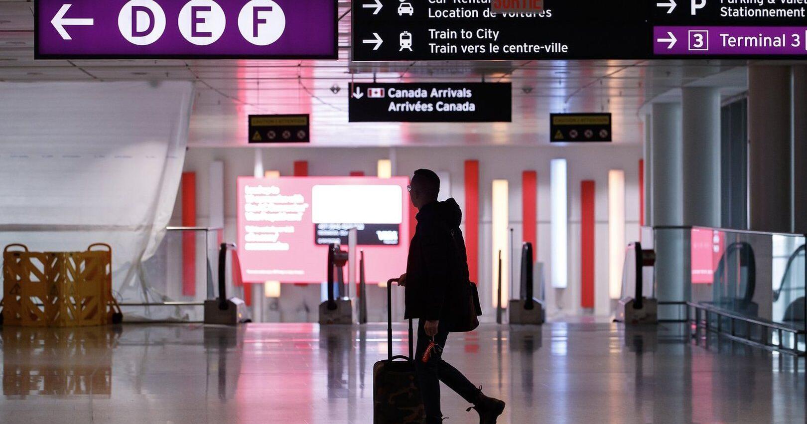 Intense cold causes flight delays , cancellations at Canadian airports
