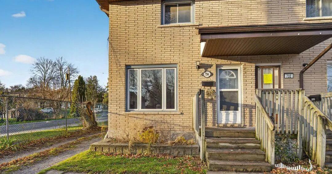 Listings in Peterborough: Explore these 5 homes listed on Zoocasa for less than $450,000 this holiday season