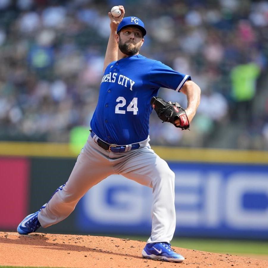 Teoscar Hernández homers twice to lead Mariners over Royals 15-2