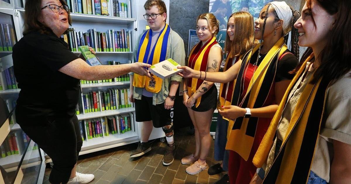 Photos: Peterborough Public Library opens self-serve kiosk at Trent University - Vimarsana News