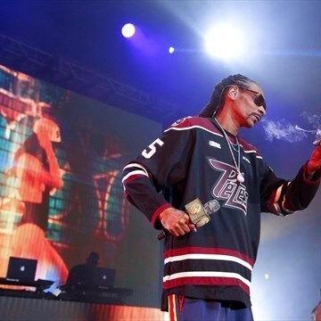 Three Years Ago: Snoop Dogg Lit Up the Peterborough Memorial Centre —  PtboCanada