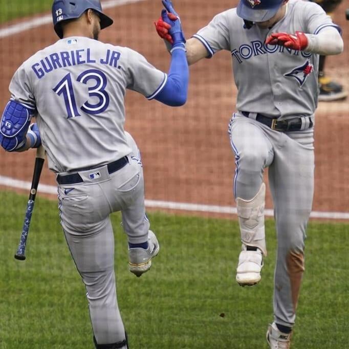 Whit Merrifield drives in four runs, Blue Jays sweep Pirates