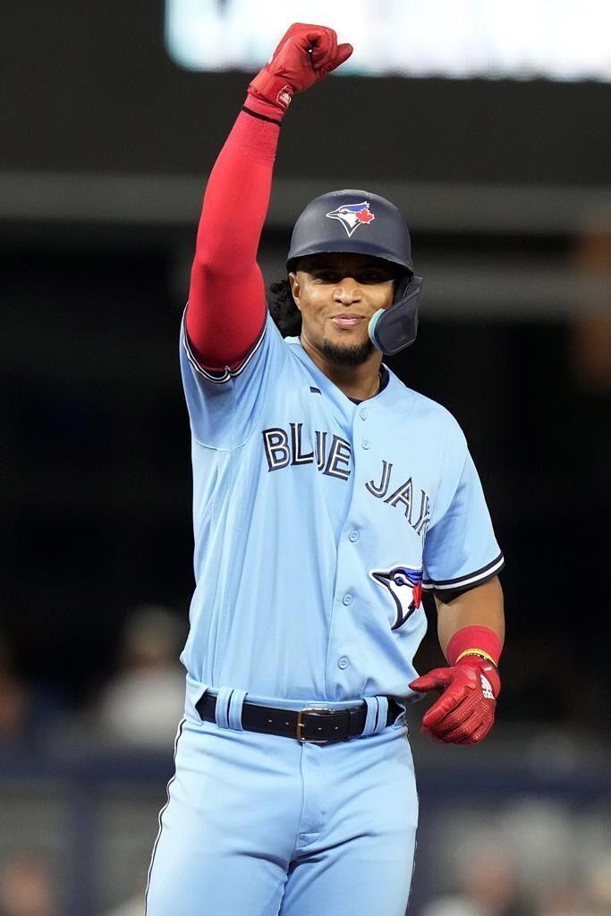 Gleyber day: Torres' 5 RBIs lead surging Yanks over Jays 5-3